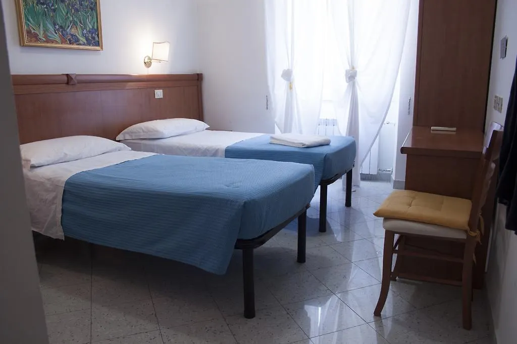 Hotel Art Mary Rom 3*,  Italien