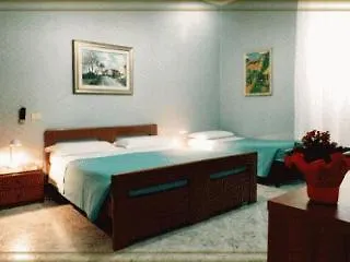 Hotel Art Mary Rom Gasthof